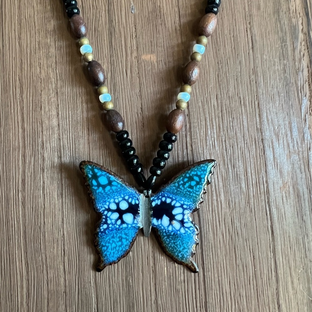 Vintage Copper Butterfly Gold Tone Black Blue White Pendant Beaded Necklace - Picture 3 of 10